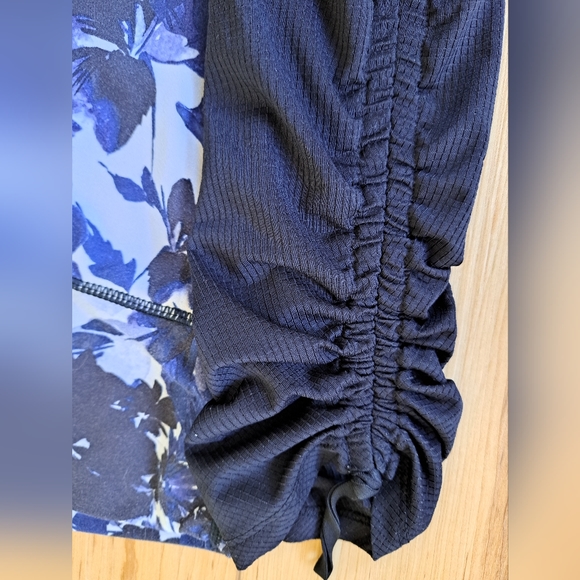 Fabletics leggings Mesh Bottom women's size M - Picture 4 of 11